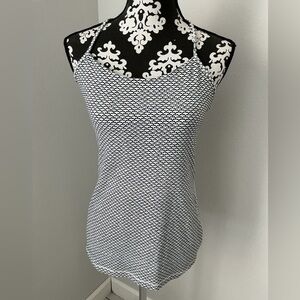 Lululemon Athletica Black and White Tank Top Sz 8
